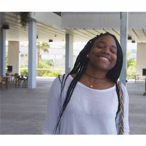 Meet your Posher, Caroline